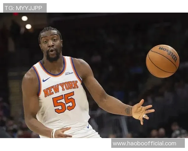 迈克布朗暂停时特别强调拉塞尔在进攻端的重要性与战术安排