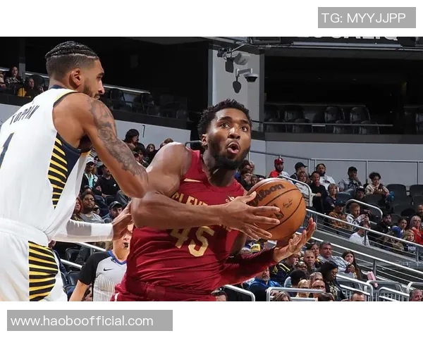 米切尔短暂出场表现平平18分钟内仅得7分助攻两次