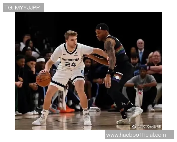 沃尔赞约基奇轻松自如的表现与其他球员拼尽全力形成鲜明对比